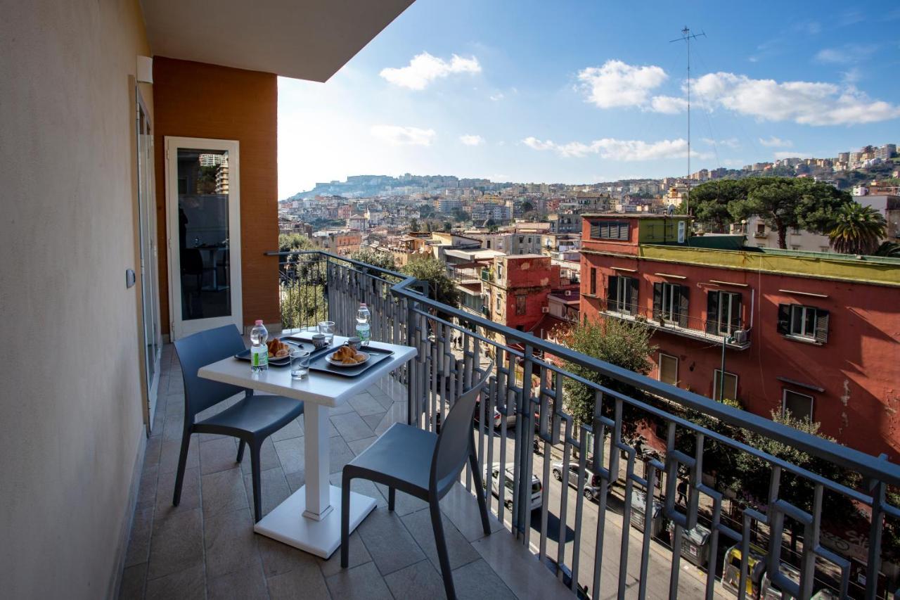 Lady Mary'S Luxury Suites Napoli Bagian luar foto