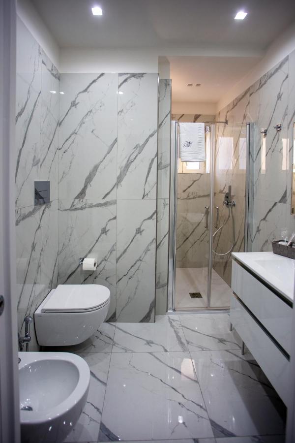 Lady Mary'S Luxury Suites Napoli Ruang foto